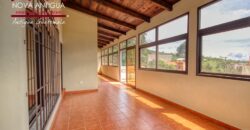 J153-Apartamento con ingreso compartido sin muebles ubicado en Ciudad Vieja