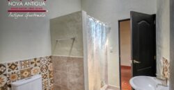 J153-Apartamento con ingreso compartido sin muebles ubicado en Ciudad Vieja