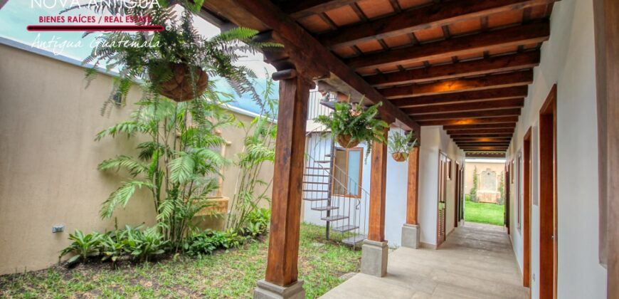 T52- Hermosa casa en residencial en el area de San Miguel Dueñas