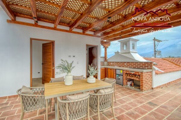 T52- Hermosa casa en residencial en el area de San Miguel Dueñas