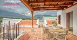 T52- Hermosa casa en residencial en el area de San Miguel Dueñas