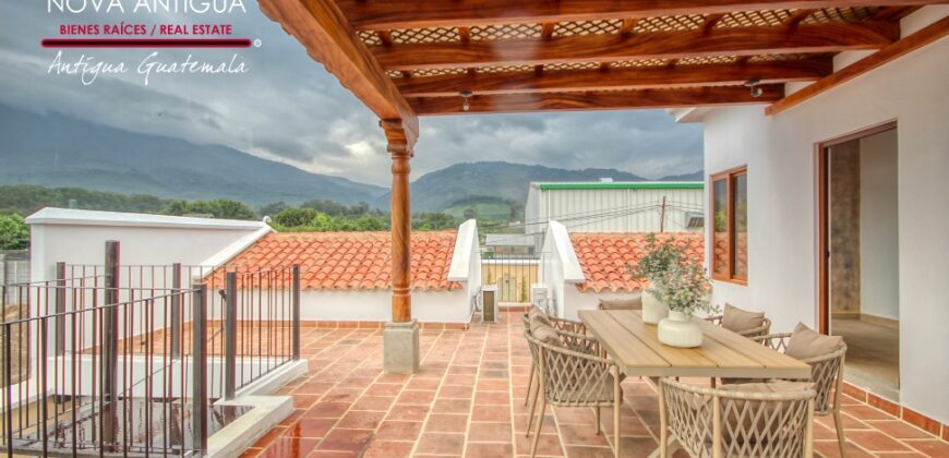 T52- Hermosa casa en residencial en el area de San Miguel Dueñas