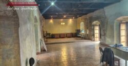 A4256 – Commercial space for rent in a shopping plaza