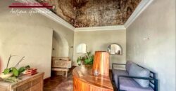 A4258 – Commercial Spaces in the Center of Antigua, Guatemala