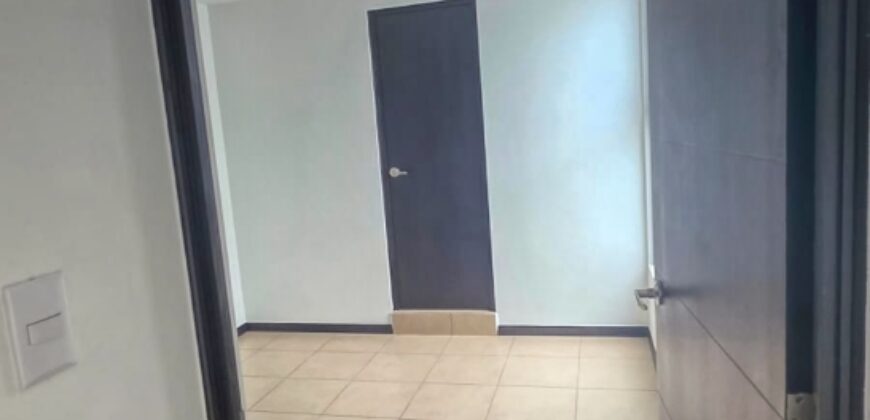 J297 – Casa de 3 habitaciones en renta