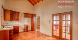 E250- Acogedor apartamento en el area de Santa Ana