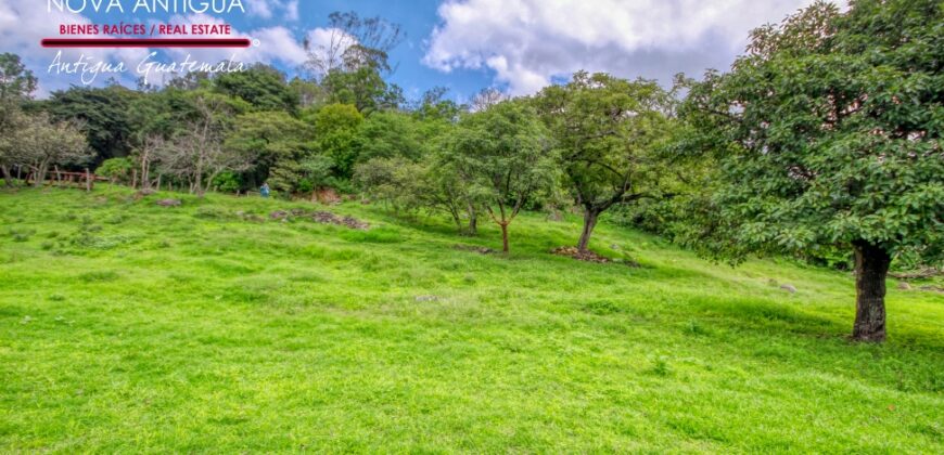 F495 – TERRENO SOBRE RN-14 | 53 METROS DE FRENTE EN PASTORES, SACATEPÉQUEZ