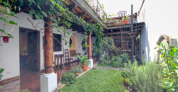 A4257- Casa a distancia caminable al parque central