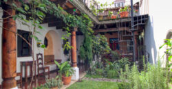A4257- Casa a distancia caminable al parque central
