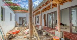 T54 – House under construction in the Hacienda del Comendador residential community