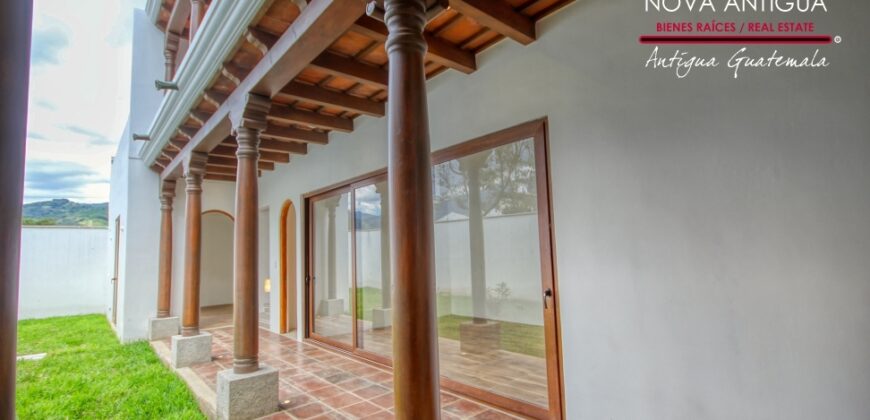 T53 -Casa en venta en Hacienda el Comendador