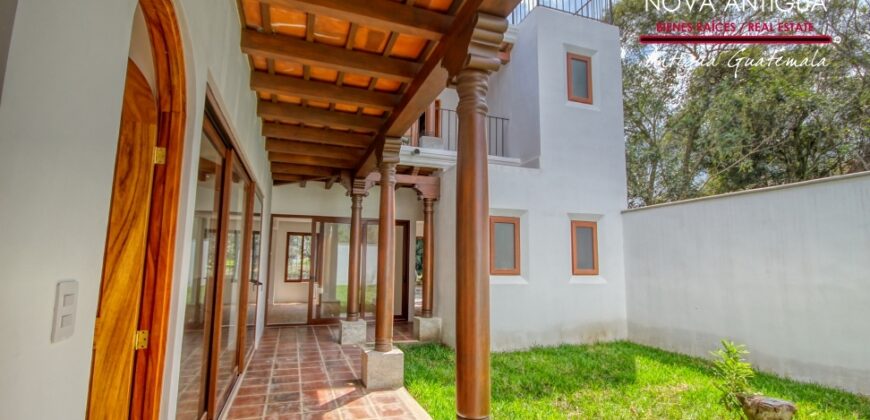 T53 -Casa en venta en Hacienda el Comendador