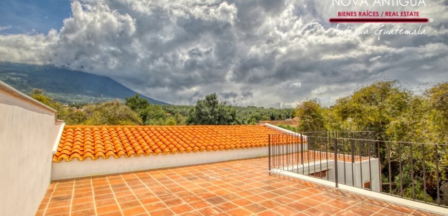 T53 – House for sale in Hacienda el Comendador