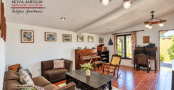 I76 – Cozy 2 bedroom house in small gated Community