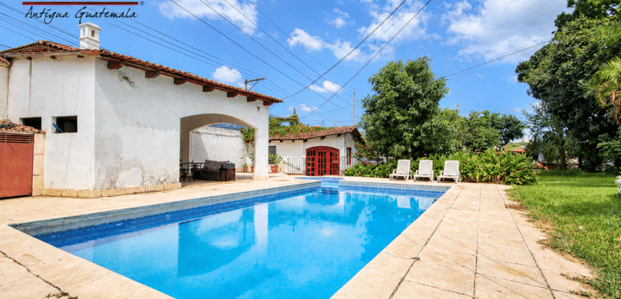 I76 – Cozy 2 bedroom house in small gated Community