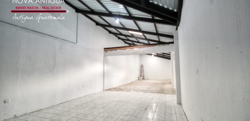 A4260 – Commercial space for rent in Antigua G.