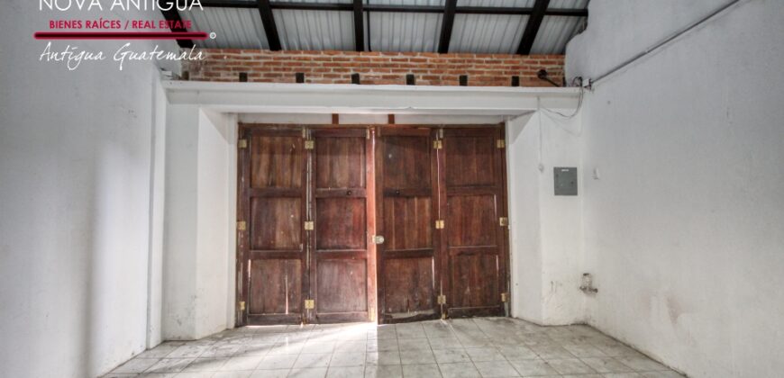 A4260 – Commercial space for rent in Antigua G.