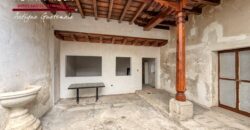 A4258 – Commercial Spaces in the Center of Antigua, Guatemala