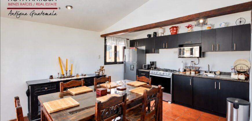 I76 – Casa en pequeño residencial en San Pedro Las Huertas