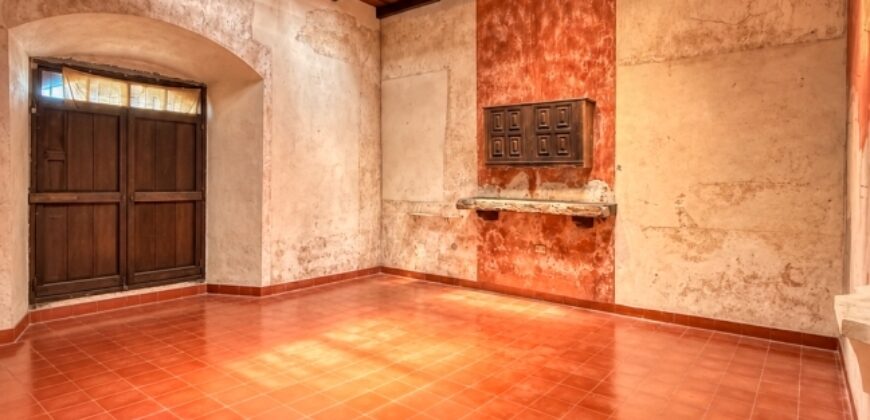 A4254 – Casa en el centro de Antigua Guatemala