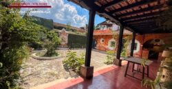 A4254 – House in the center of Antigua Guatemala